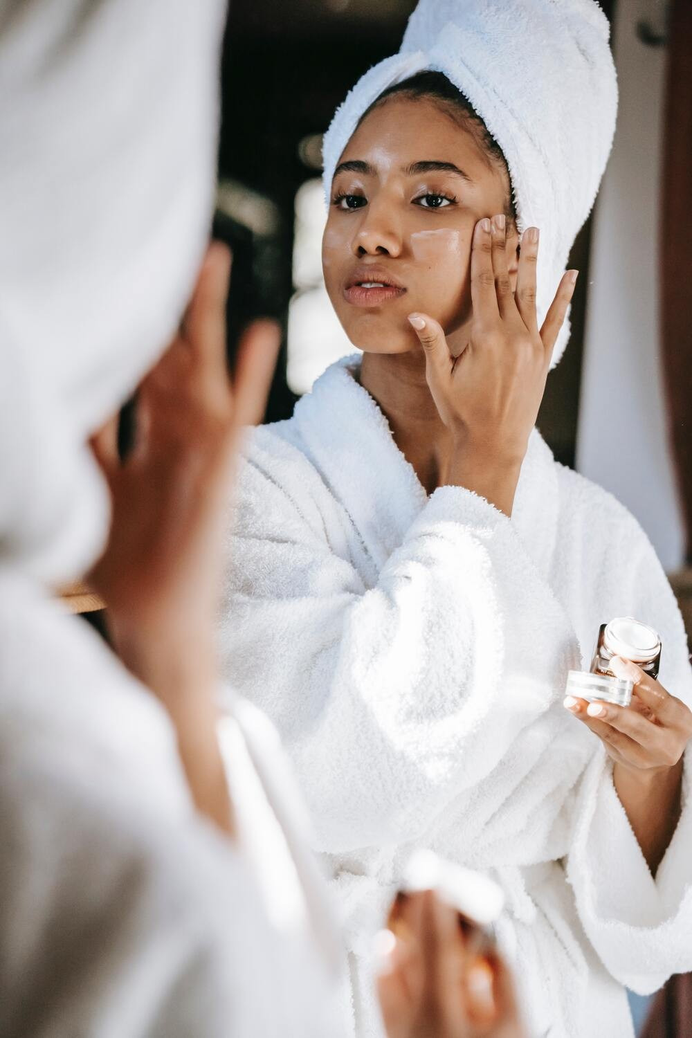 Cuidado com a acne e a queda de cabelo